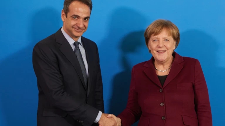 Μέρκελ για Μητσοτάκη: Eφαρμόζει εντατικές μεταρρυθμίσεις