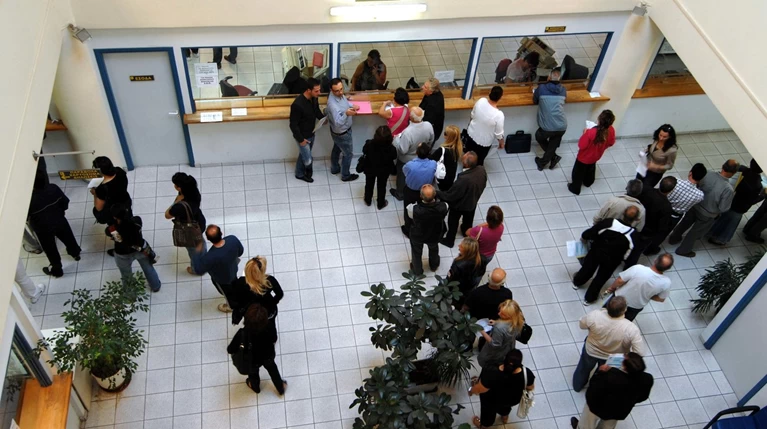 Οφειλές στην εφορία: Ρύθμιση 1.000 ευρώ με 50 ευρώ το μήνα