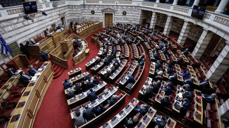 H Bουλή σε ρόλο ...διαιτητή: Ονομαστική ψηφοφορία για τον ΠΑΟΚ