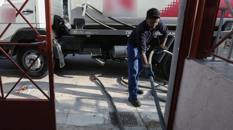 Eπίδομα θέρμανσης: Εκπνέει η προθεσμία για την προμήθεια πετρελαίου