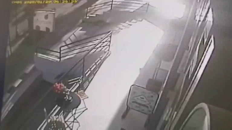 Οι πρώτες εικόνες της σύλληψης των τρομοκρατών από κάμερα