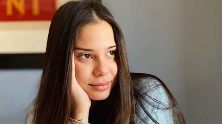 Η Αλεξάνδρα Κωστοπούλου έχει γενέθλια:Οι αναρτήσεις Μπαλατσινού-Κωστόπουλου