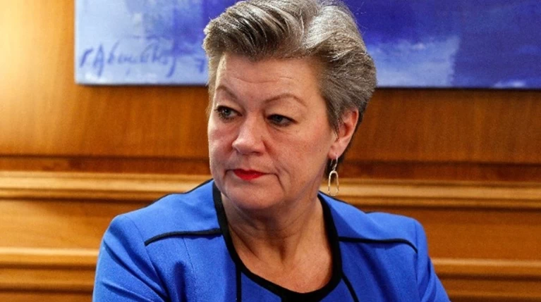 Γιόχανσον: Σε νέα συμφωνία μετανάστευσης και ασύλου στοχεύει η ΕΕ