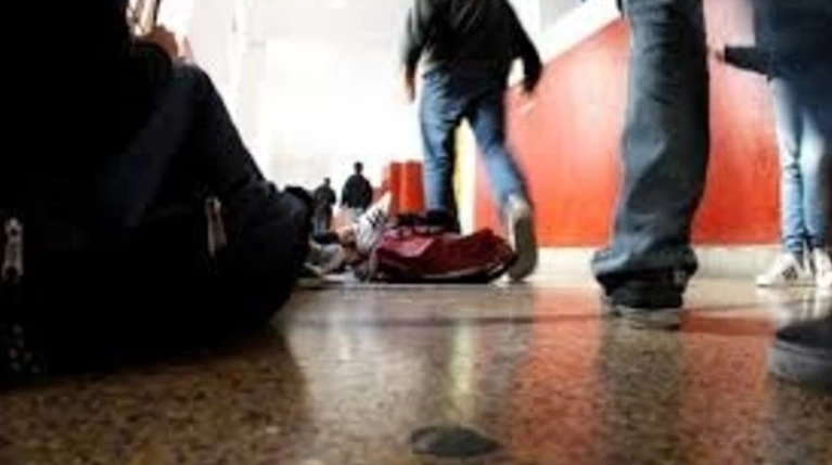 Απίστευτο: Τσακώθηκε με συμμαθητή του και του έσπασε τη γνάθο