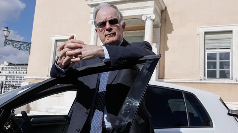 Η νέα «ηλεκτρική λιμουζίνα» του προέδρου της Βουλής είναι ένα...Golf