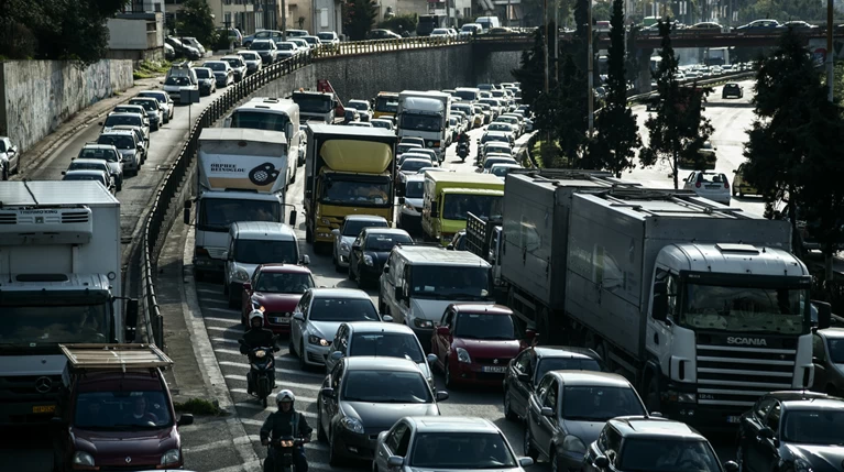 Ολοκληρώθηκαν οι πορείες- Έντονα κυκλοφοριακά προβλήματα