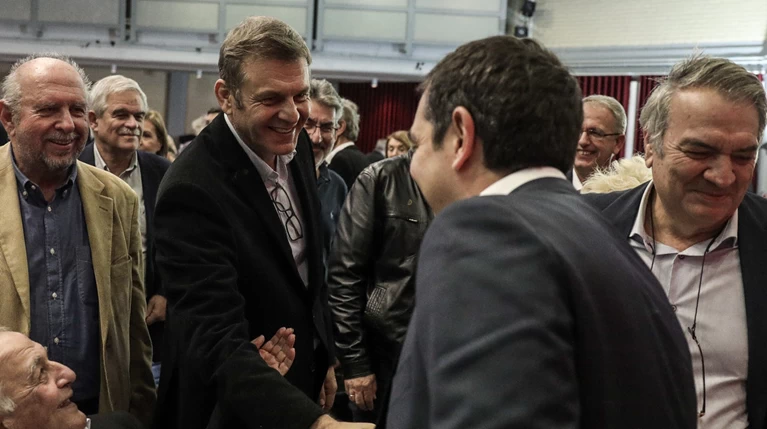 Υμνοι Γκλέτσου: Τσίπρας über alles, ηγέτης μακράς πνοής