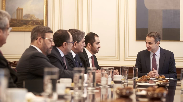 Συνάντηση Μητσοτάκη με τον υπουργό Επικρατείας των Η.Α.Ε.