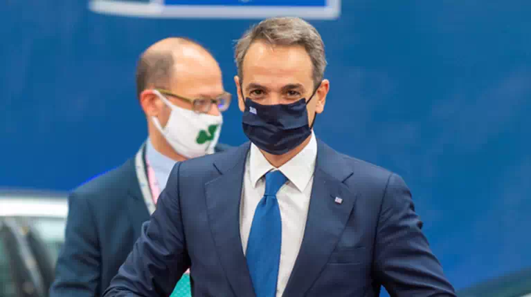 Χωρίς μάσκες και με χειραψίες στη Σύνοδο Κορυφής οι "απείθαρχοι ...