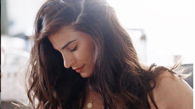 Xristina Mpompa Apanta Sthn Arnhtikh Kritikh Poy Dexthke Gia Th People Amp Style Eidhseis