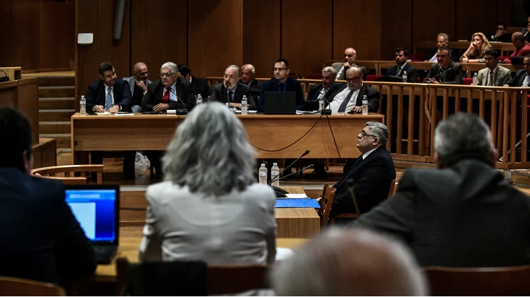 ΔΙΚΗ ΧΡΥΣΗΣ ΑΥΓΗΣ