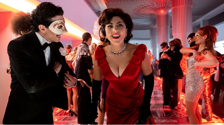 LADY GAGA