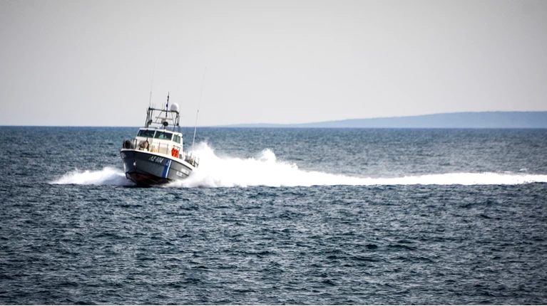 Τραγωδια στο Λαγονήσι: Νεκρό 10χρονο παιδί που ανασύρθηκε από τη θάλασσα | Ελλάδα Ειδήσεις