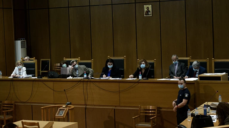 ΔΙΚΗ ΧΡΥΣΗΣ ΑΥΓΗΣ