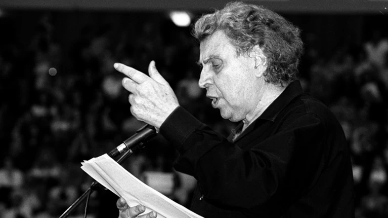 ΜΙΚΗΣ ΘΕΟΔΩΡΑΚΗΣ