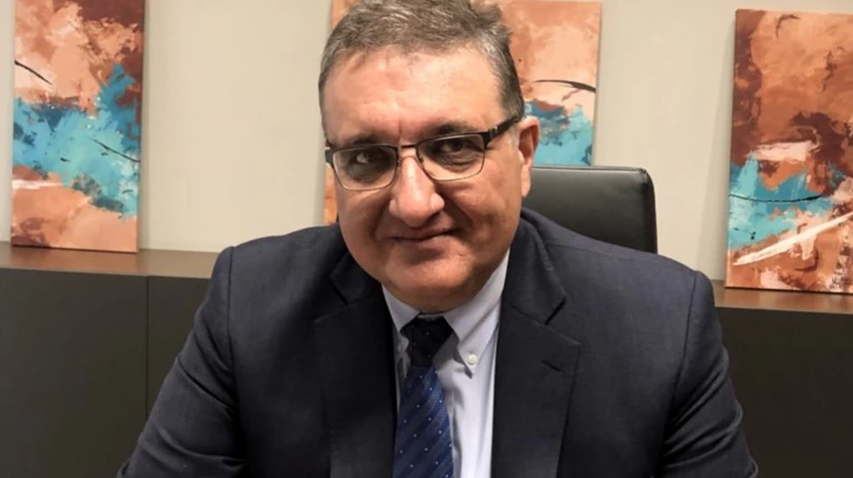 εξαδακτυλος