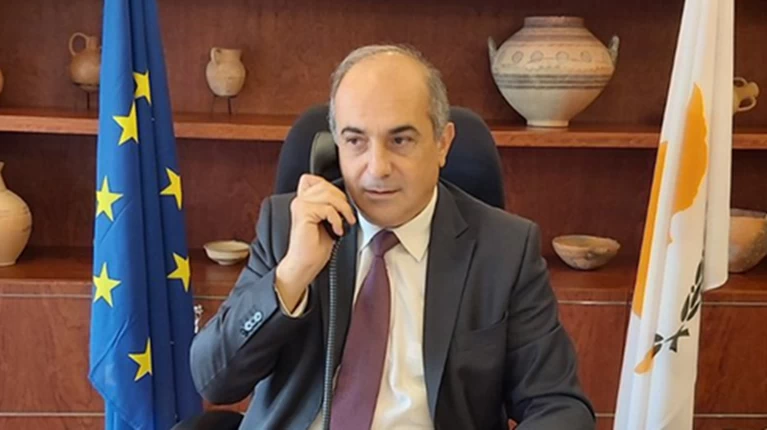 Συλλούρης