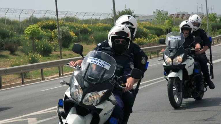 Δύο αστυνομικοί σοβαρά τραυματισμένοι σε καταδίωξη