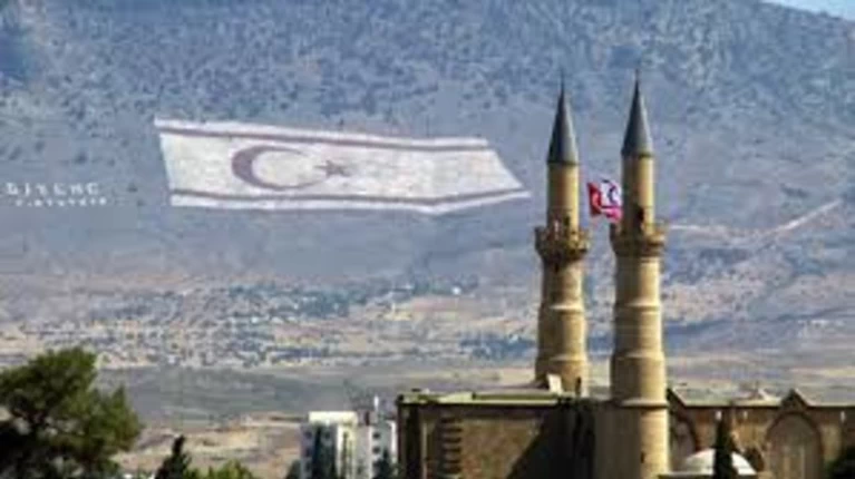 Η Χουριέτ προτείνει μοντέλο Γιβραλτάρ στα κατεχόμενα