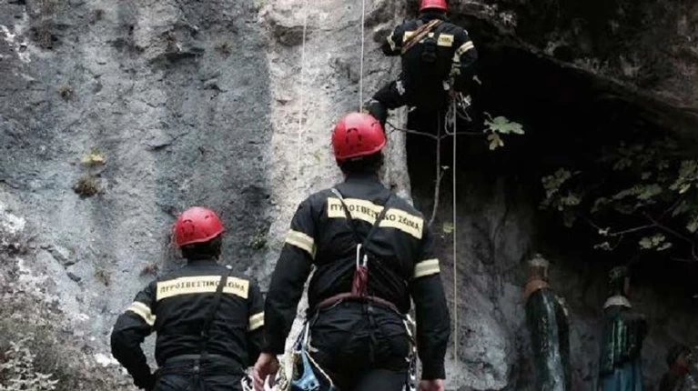 Εγκλωβίστηκαν σε φαράγγι της Κρήτης-επιχείρηση της ΕΜΑΚ