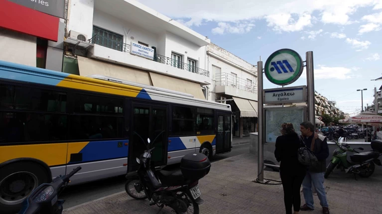 Δύο απειλητικά τηλεφωνήματα για βόμβα στο σταθμό μετρό Αιγάλεω
