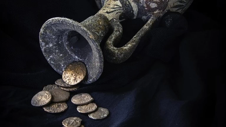 Πωλούσε αρχαία νομίσματα μέσω αγγελίας στο διαδίκτυο