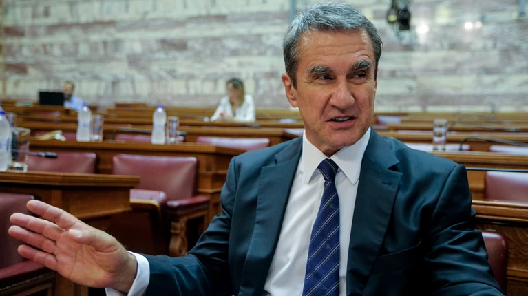 Αρση ασυλίας Λοβέρδου για τη Novartis εισηγείται η επιτροπή Δεοντολογίας