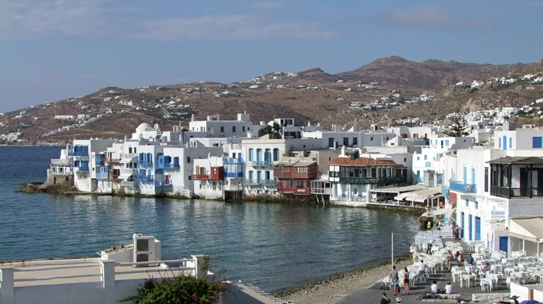 Handelsblatt: Πάμε Μύκονο, όχι Μαγιόρκα...