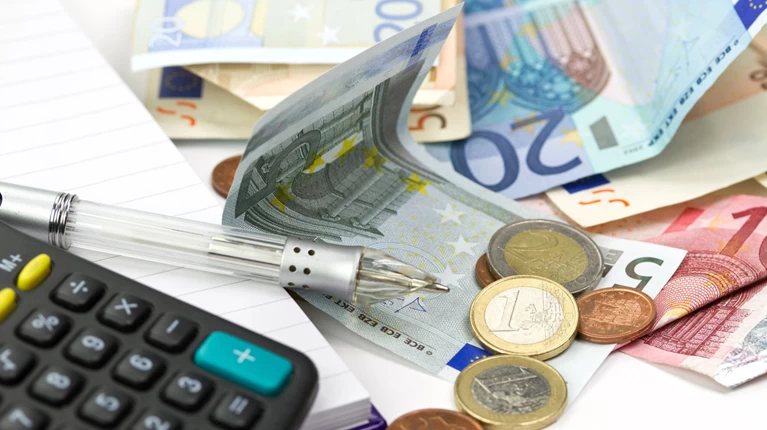 Πώς θα γίνουν οι ελαφρύνσεις σε ΕΝΦΙΑ και εισφορά αλληλεγγύης