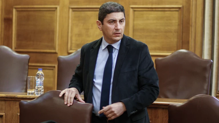 Στο Μαξίμου μετά το σάλο στο ποδόσφαιρο ο Λευτέρης Αυγενάκης
