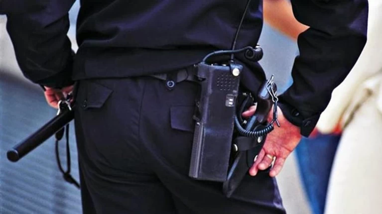 Απίστευτο: Αστυνομικός λήστευε πρατήρια καυσίμων και περίπτερα