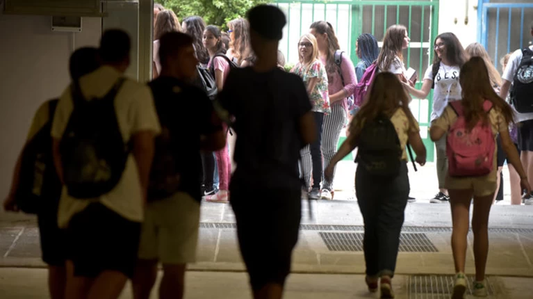 Στις 31 Μαΐου το τελευταίο κουδούνι στα γυμνάσια, στις 25 στα Λύκεια