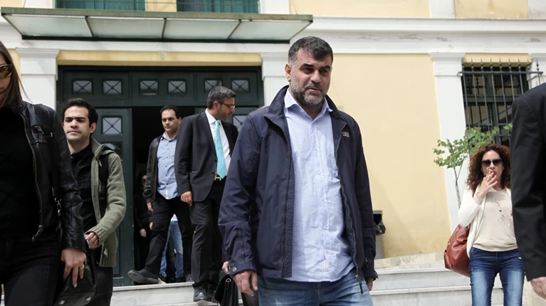 Συνελήφθη ο δημοσιογράφος Κώστας Βαξεβάνης μετά τη μήνυση Σαμαρά