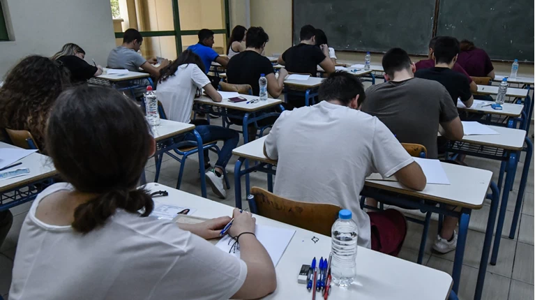 Κεραμέως: Συνυπολογισμός βαθμού Α, Β & Γ Λυκείου για εισαγωγή σε ΑΕΙ, ΤΕΙ