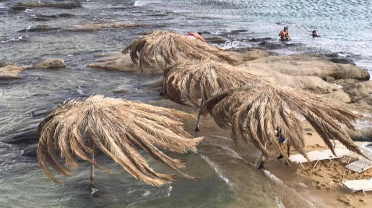 Kakokairia To Mpoyrini Sarwse Kai Tis Paralies Ths Xalkidikhs Binteo Ellada Eidhseis