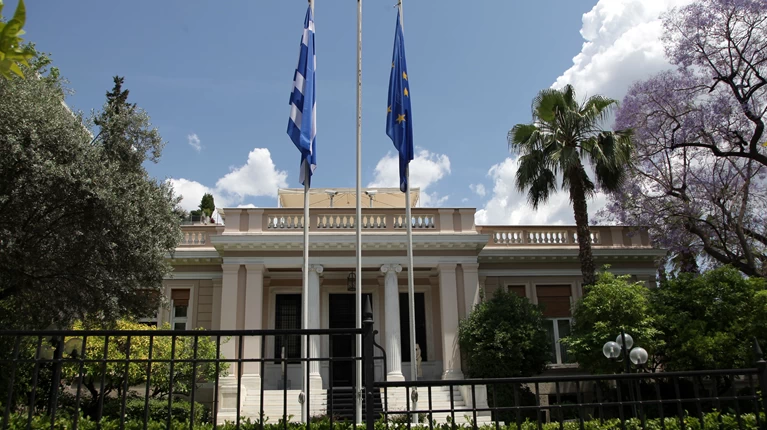 Μαξίμου: Σε συννενόηση με την Εκκλησία εκδόθηκε η εγκύκλιος - Ο ΣΥΡΙΖΑ... |  Πολιτική Ειδήσεις
