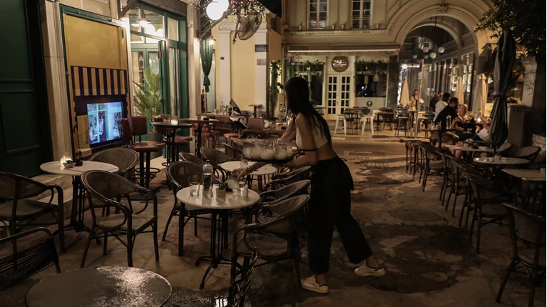 Estiash Gia Kafe Kai Faghto Me Kwdiko 6 Mexri Tis 22 45 Giati Ellada Eidhseis
