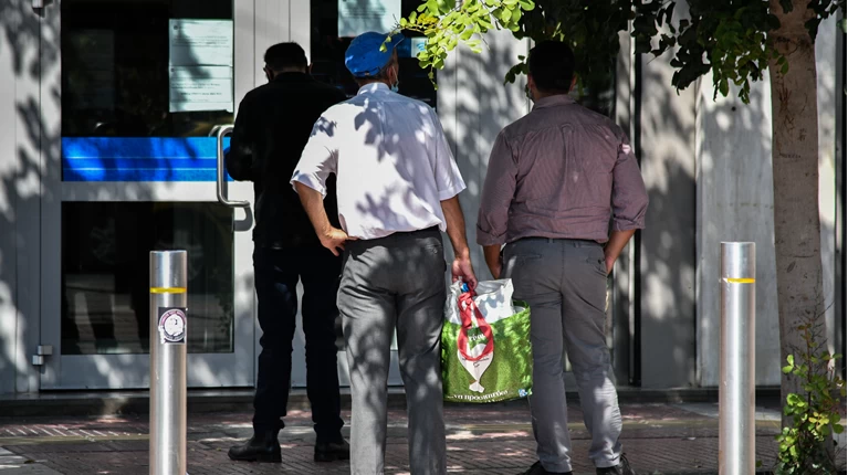 συνταξιουχοι