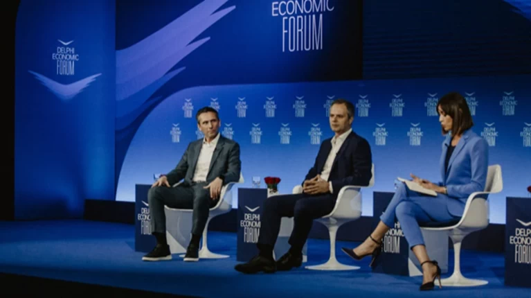 Παπαστράτος