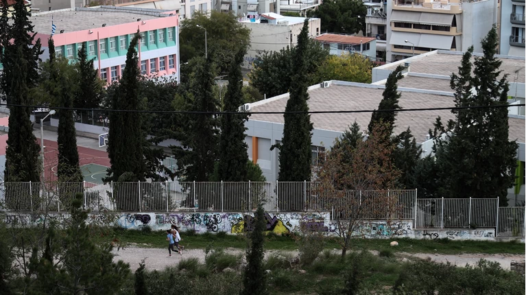 πετρουπολη