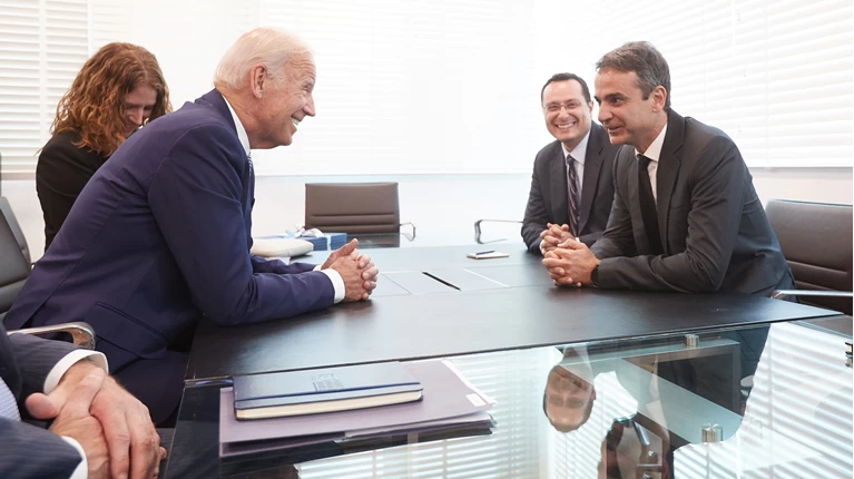 mpainten mitsotakis
