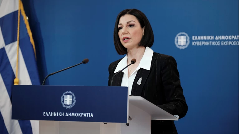 Pelwnh Ton Ioynio 8a 3ekinhsei O Emboliasmos Gia Toys Sarantarhdes Politikh Eidhseis
