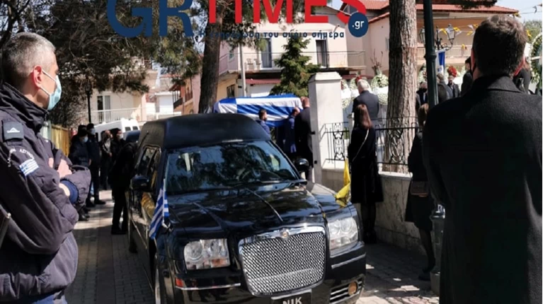 Κηδεία Μουζενίδη