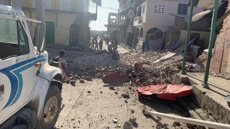 Σεισμός 7,2 Ρίχτερ στην Αϊτή: Τουλάχιστον 29 οι νεκροί - Κατέρρευσαν... | Διεθνή Ειδήσεις