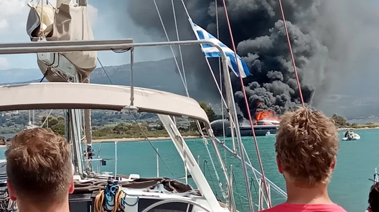 Θαλαμηγός