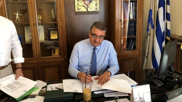 εξαδακτυλος