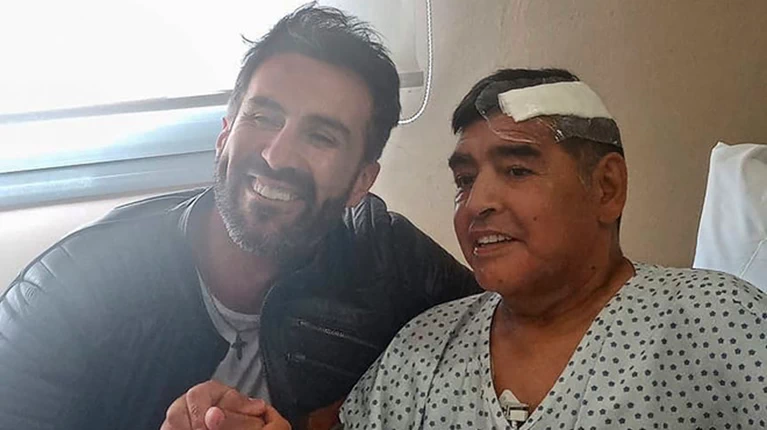 μαραντονα γιατρος