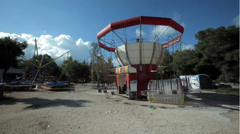 Τραγωδία στο λούνα παρκ στο Ελληνικό: «Φταίει ο κακός καιρός»