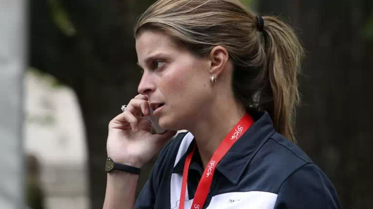 Eidhseis Me 8ema A8hna Wnash