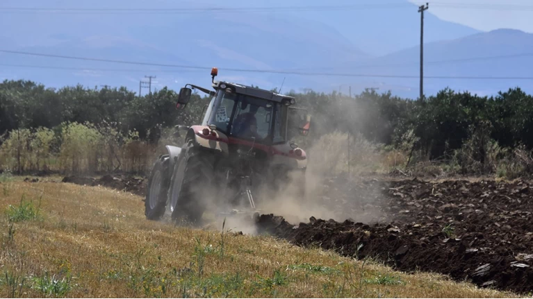 Βέροια: Νεκρός 59χρονος ύστερα από ανατροπή τρακτέρ